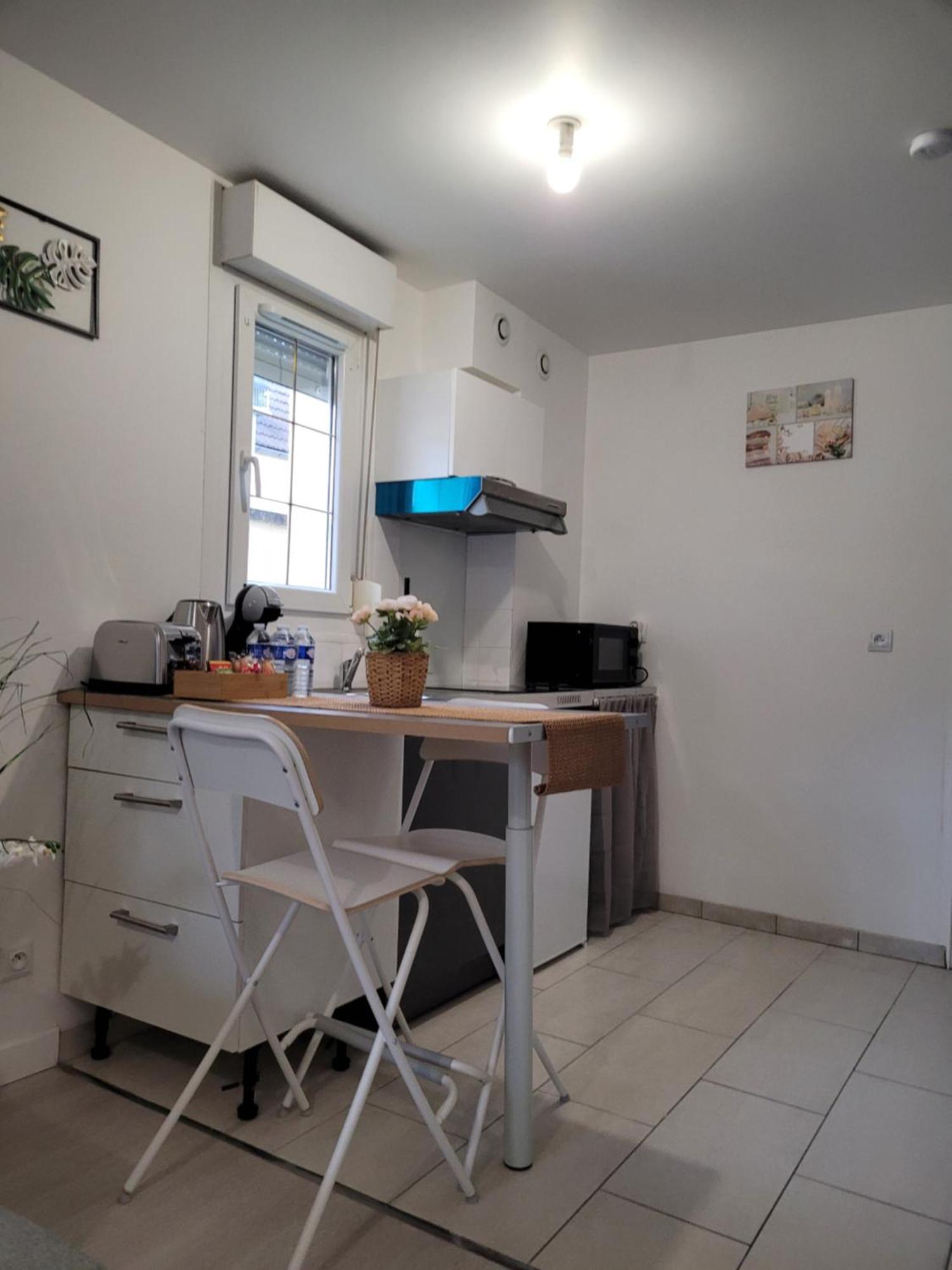 Survilliers Cocooning House 204 Suite Green- Superb Studio Aeroport Paris Roissy Cdg, Parc Asterix, Chateau De Chantilly, Stade De France מראה חיצוני תמונה