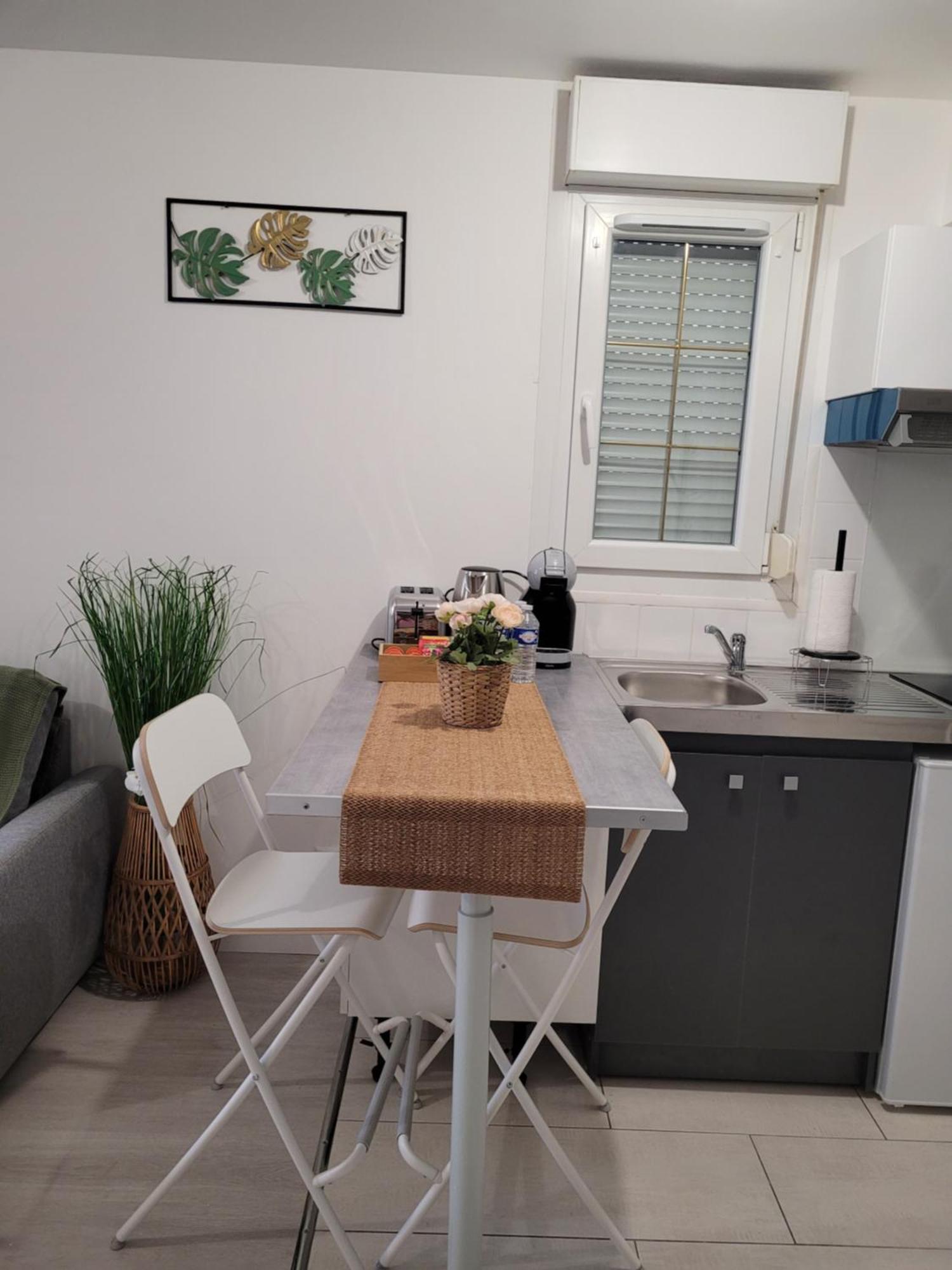 Survilliers Cocooning House 204 Suite Green- Superb Studio Aeroport Paris Roissy Cdg, Parc Asterix, Chateau De Chantilly, Stade De France מראה חיצוני תמונה